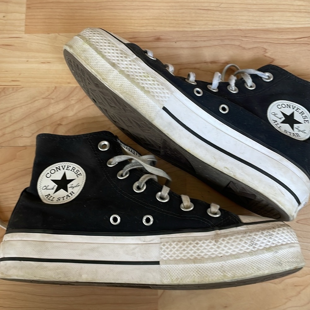 Converse - Picture 4 of 4